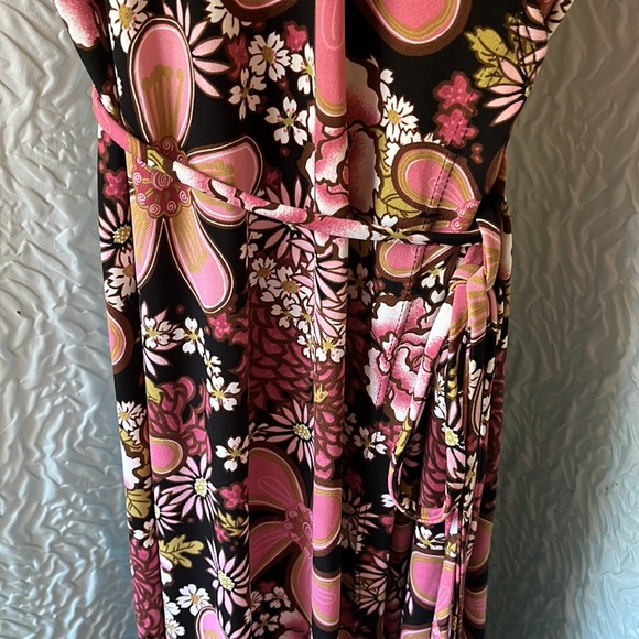 Maroon & Pink Floral Tie Dress - Picture 7 of 7